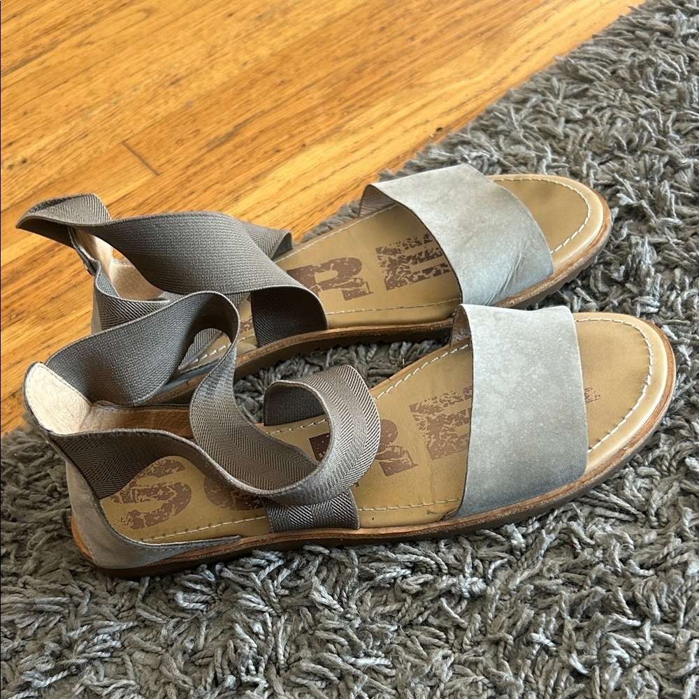 SOREL Women's Ella Strappy Flat Sandals Size 8
